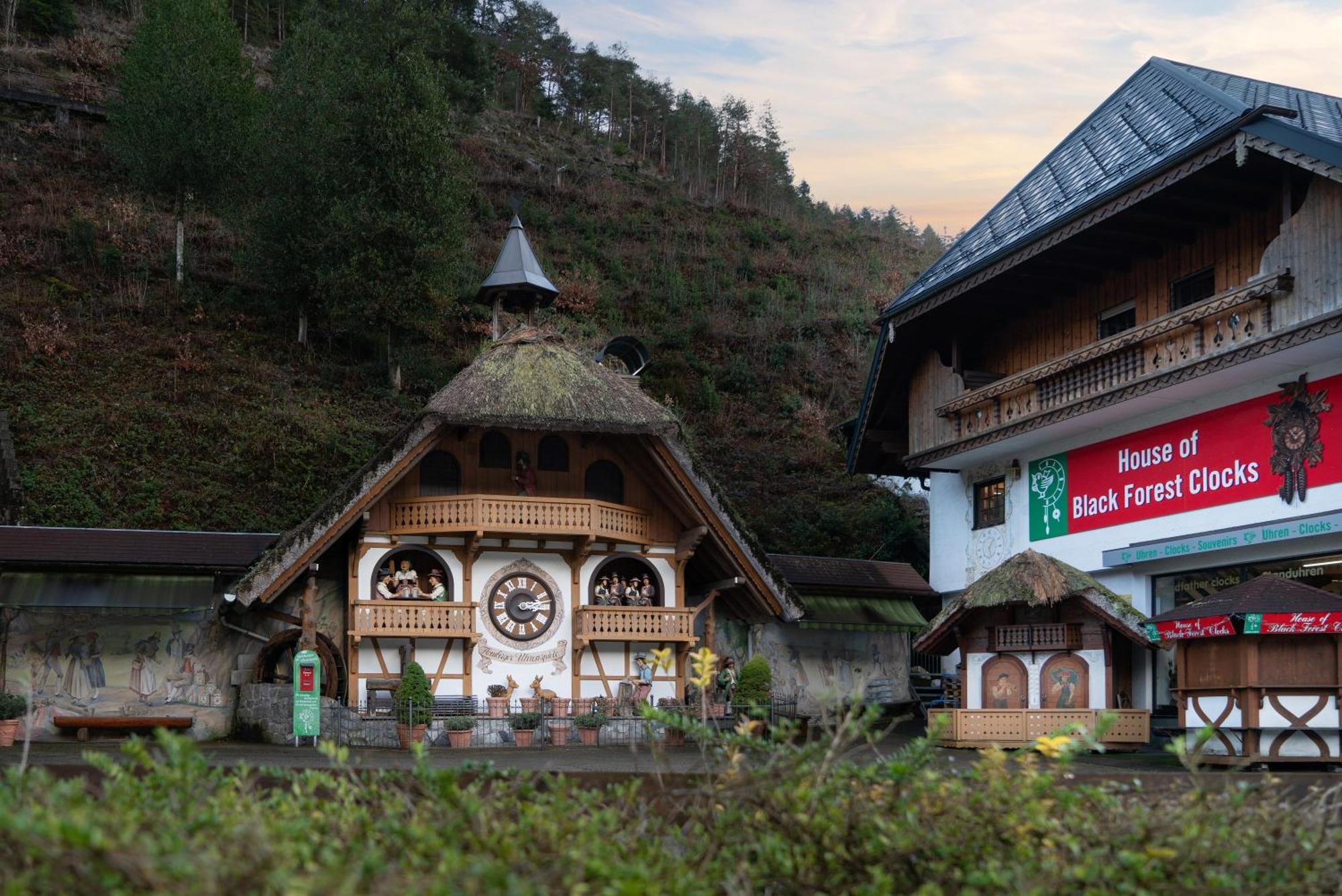 Rita - Atemberaubenden Wasserfaelle Triberg im Schwarzwald Eksteriør bilde
