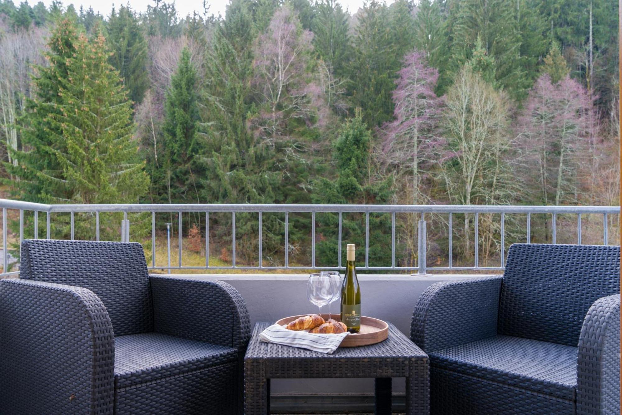 Rita - Atemberaubenden Wasserfaelle Triberg im Schwarzwald Eksteriør bilde